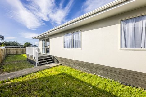 Photo of property in 3/136 Shifnal Drive, Randwick Park, Auckland, 2105