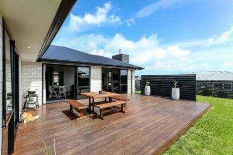 Photo of property in 3 Roy Johns Way, Bell Block, New Plymouth, 4312
