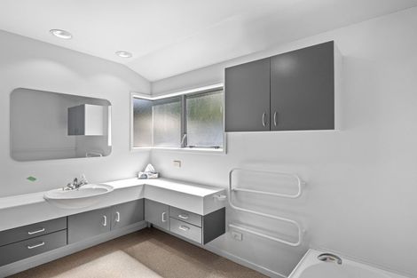 Photo of property in 1/311 Glenfield Road, Glenfield, Auckland, 0629