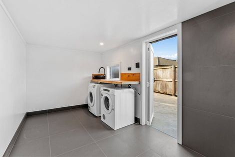 Photo of property in 21 Brixton Road, Manly, Whangaparaoa, 0930