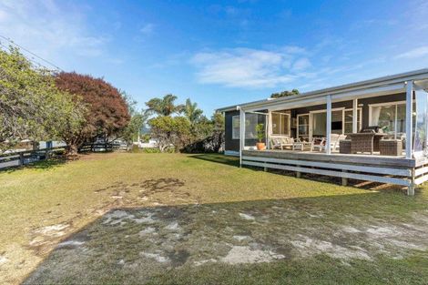 Photo of property in 132 Achilles Avenue, Whangamata, 3620