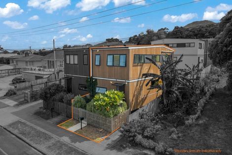 Photo of property in 2/141 Wallace Road, Mangere Bridge, Auckland, 2022