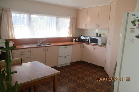 Photo of property in 16 Saint Edmund Crescent, Tawa, Wellington, 5028