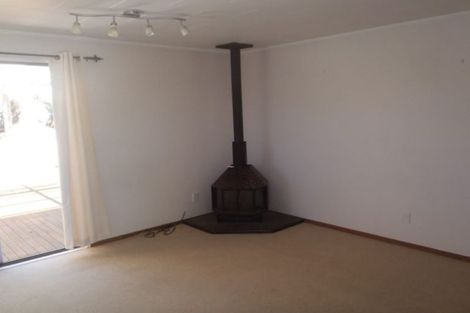 Photo of property in 8 Salamanca Road, Sunnynook, Auckland, 0620