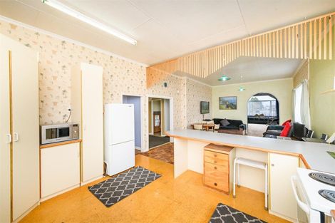 Photo of property in 201 Bridge Street, Bulls, 4818