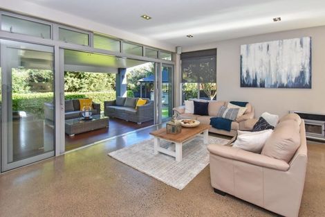 Photo of property in 12 Tuakura Way, The Gardens, Auckland, 2105
