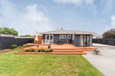 Photo of property in 9 Hinau Place, Cloverlea, Palmerston North, 4412
