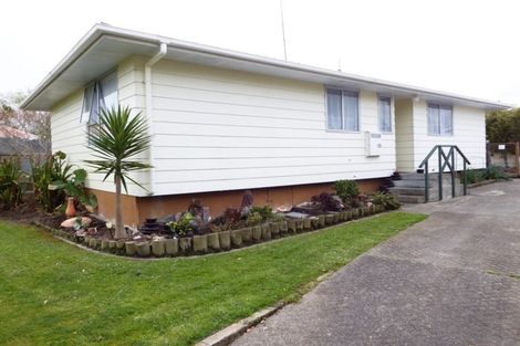 Photo of property in 32 Barton Street, Marton, 4710