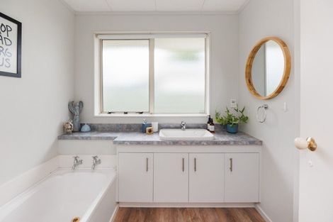 Photo of property in 114d Warwick Street, Feilding, 4702