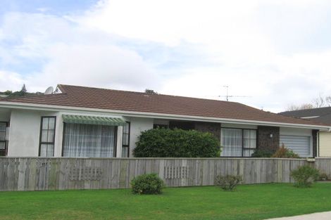 Photo of property in 30 Oxford Street, Tawa, Wellington, 5028
