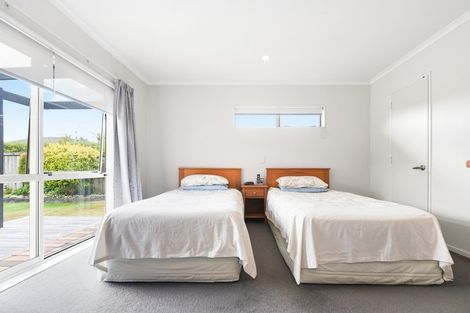 Photo of property in 14 Buckingham Place, Rototuna North, Hamilton, 3210