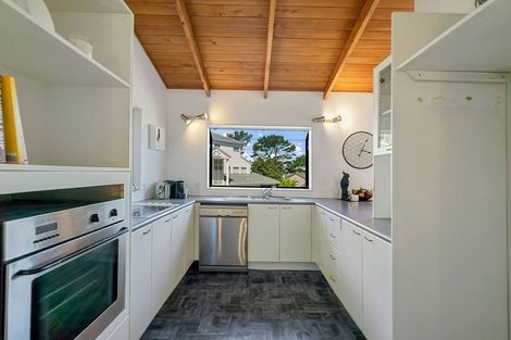 Photo of property in 1/55 James Evans Drive, Northcote, Auckland, 0627