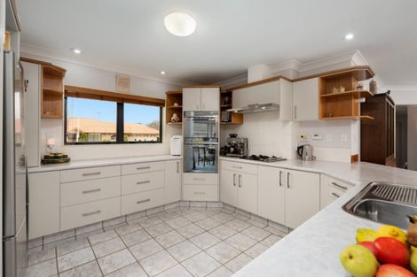 Photo of property in 19 Stableford Drive, Pyes Pa, Tauranga, 3112