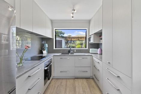 Photo of property in 34 Bluewater Place, Wattle Downs, Auckland, 2103