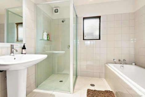 Photo of property in 48a Picasso Drive, West Harbour, Auckland, 0618