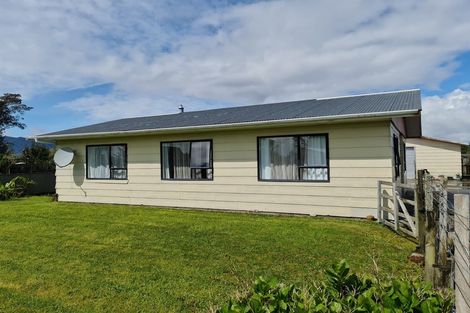 Photo of property in 18 Orowaiti Road, Westport, 7825