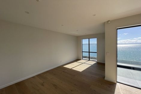 Photo of property in 9/148 Evans Bay Parade, Roseneath, Wellington, 6021