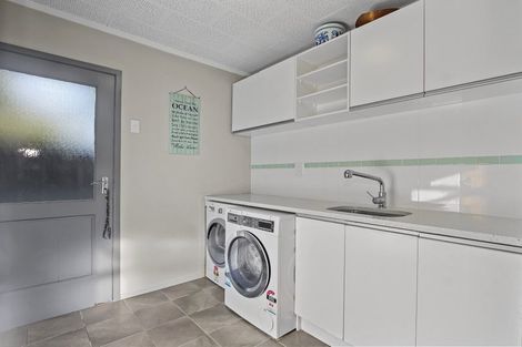 Photo of property in 73 Torkar Road, Clarks Beach, 2122