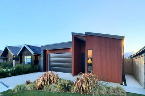 Photo of property in 84 Howden Drive, Jacks Point, 9371