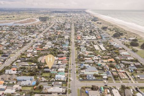 Photo of property in 1/142 Pine Avenue, South New Brighton, Christchurch, 8062