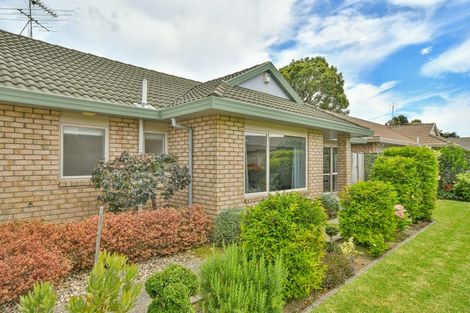 Photo of property in 25c Youngs Road, Papakura, 2110