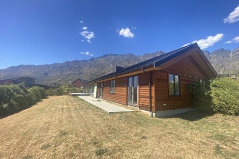 Photo of property in 16 Ellesmere Avenue, Jacks Point, Queenstown, 9371