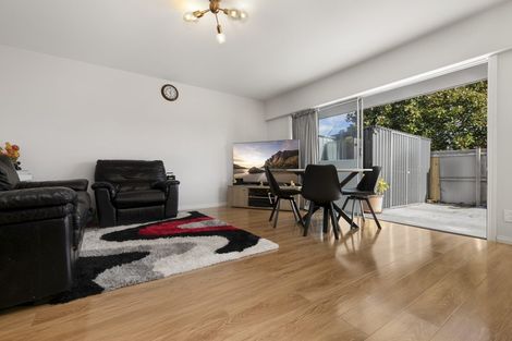 Photo of property in 2/55 Glenmore Road, Sunnyhills, Auckland, 2010