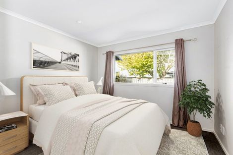 Photo of property in 6 Routeburn Avenue, Aotea, Porirua, 5024