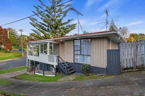 Photo of property in 1/16 Hogans Road, Glenfield, Auckland, 0629