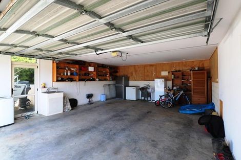 Photo of property in 109 Waireka Place, Whangamata, 3620