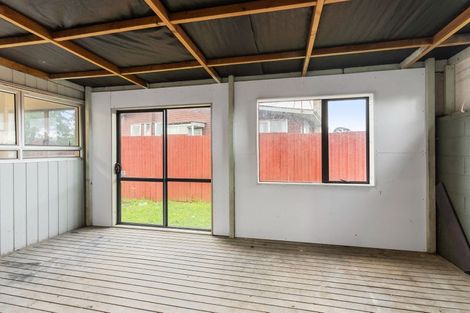 Photo of property in 32 Idlewild Avenue, Mangere, Auckland, 2022