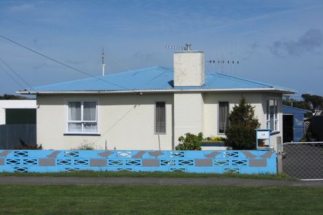Photo of property in 13 Matai Street, Castlecliff, Whanganui, 4501