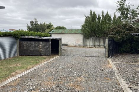 Photo of property in 12 Cambridge Road, Martinborough, 5711
