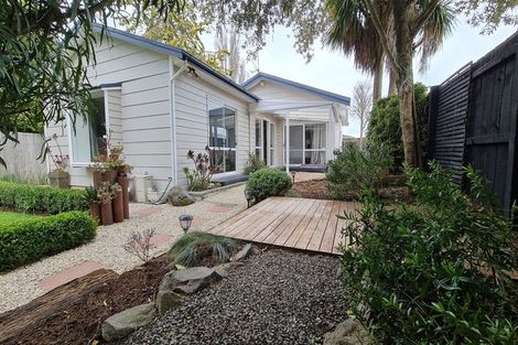 Photo of property in 533 Cranford Street, Redwood, Christchurch, 8051