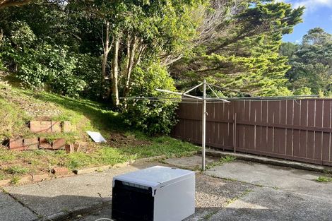 Photo of property in 6 Barberry Grove, Maungaraki, Lower Hutt, 5010