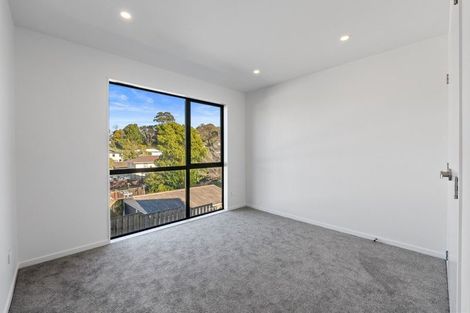 Photo of property in 8c Datura Place, Sunnynook, Auckland, 0620