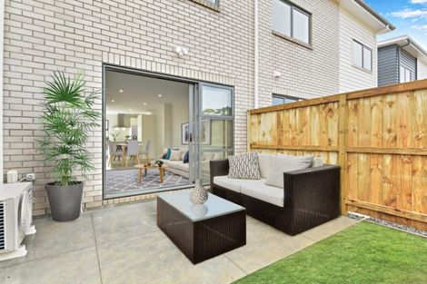Photo of property in 17 Vincent Mcgrath Crescent, Swanson, Auckland, 0614