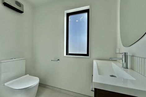 Photo of property in 4/107 Smith Street, Woolston, 8062