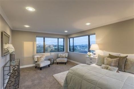 Photo of property in 5 Taraire Place, Orewa, 0931