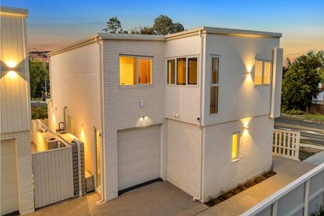 Photo of property in 318 Swanson Road, Henderson, Auckland, 0610