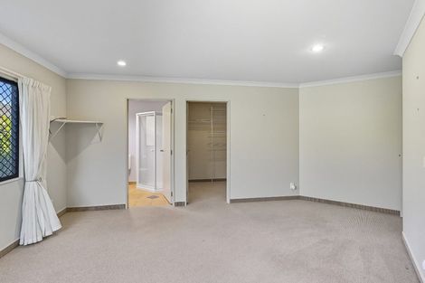 Photo of property in 2 Quadrant Heights, Paraparaumu, 5032