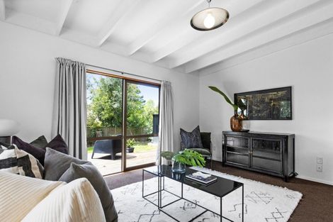 Photo of property in 72 Lucknow Road, Havelock North, 4130