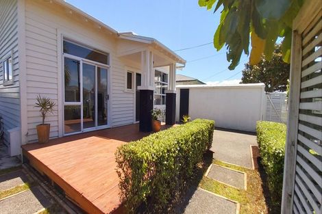Photo of property in 20 Ropiha Street, Fitzroy, New Plymouth, 4312
