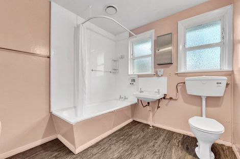 Photo of property in 18 Ilam Road, Upper Riccarton, Christchurch, 8041