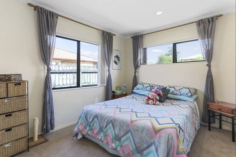 Photo of property in 10 Ettrick Lane, Papakura, 2110