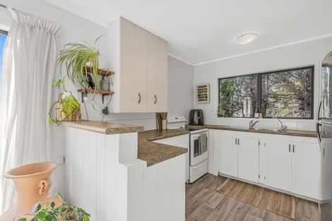 Photo of property in 6 Rautawhiri Road, Helensville, 0800