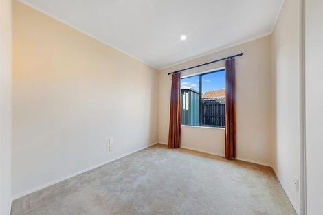 Photo of property in 1 Waylen Place, Burswood, Auckland, 2013