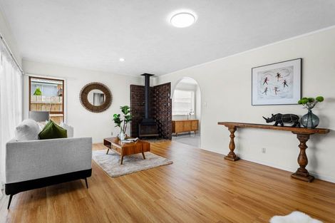 Photo of property in 3 Cheam Place, Pakuranga Heights, Auckland, 2010