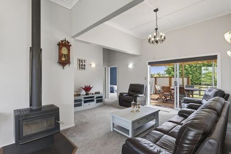 Photo of property in 1 Rimu Street, Strandon, New Plymouth, 4312