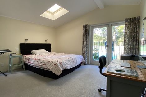 Photo of property in 66 Paragon Avenue, Beach Haven, Auckland, 0626